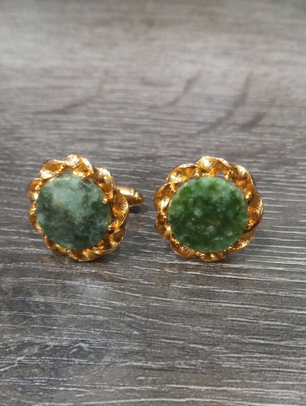 Dante Classic Gold-Tone Cuff Links with Green Stone Inset
